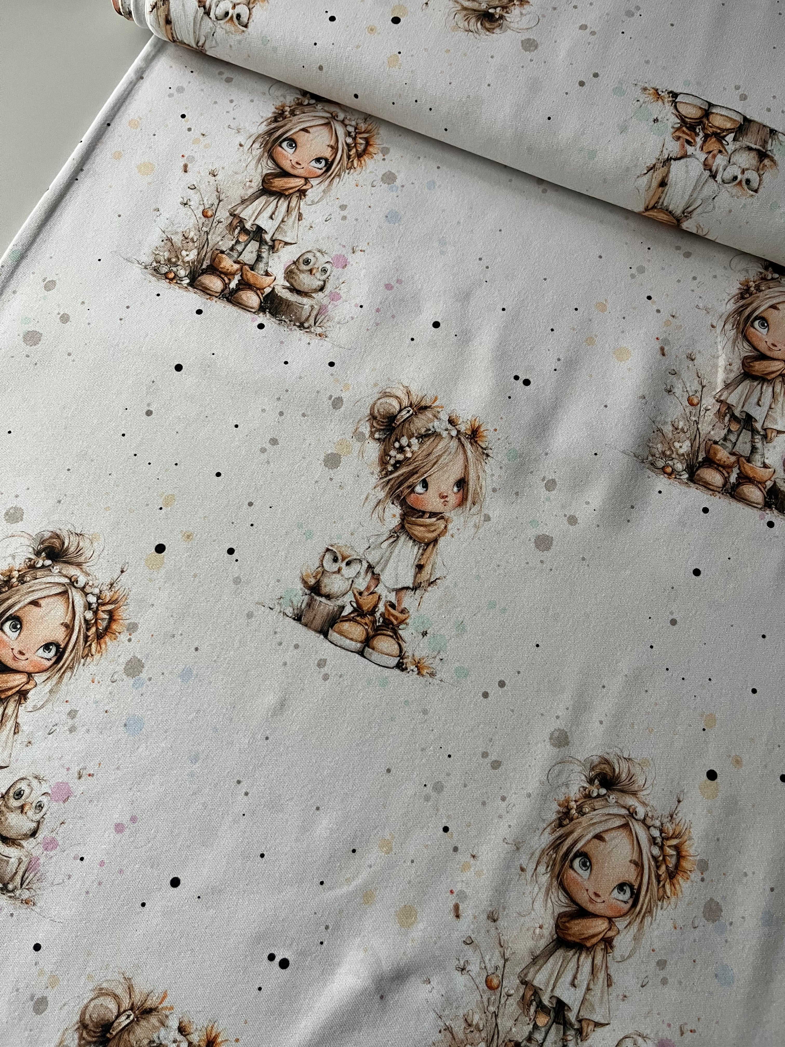 Buntes Mädchen French Terry Lagerware